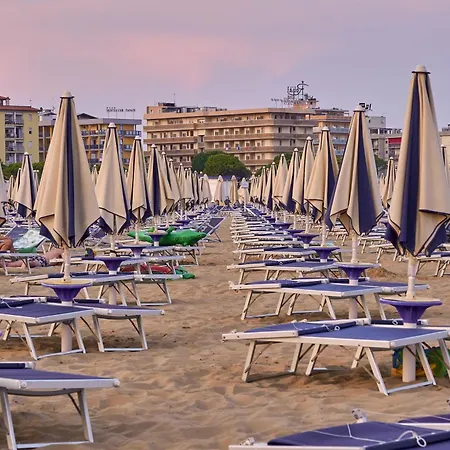 Terrace, Pool, Sun And Relax - Beahost Apartamento